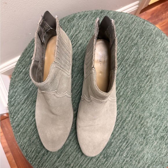 Light Tan/Gray Suede Ankle Boots - Picture 3 of 9